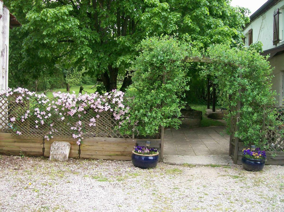 Chez Scallan B&B Sens sur Seille Dış mekan fotoğraf