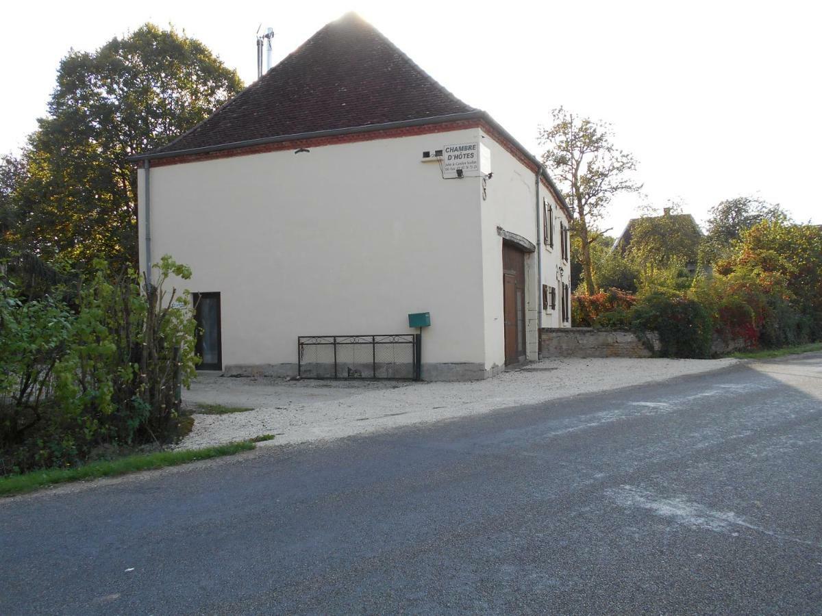 Chez Scallan B&B Sens sur Seille Dış mekan fotoğraf
